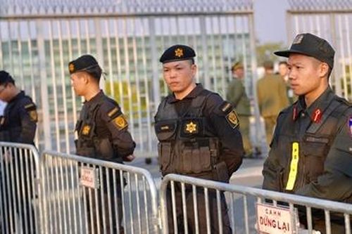 Sân bay Nội Bài 'nóng lên từng phút' trước lễ đón 2 đội bóng vàng