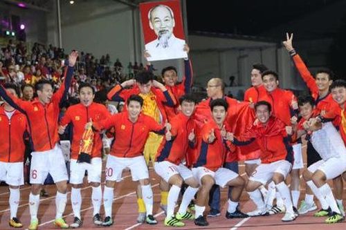 Tuyển thủ U22 Việt Nam làm gì sau khi giành Huy chương Vàng lịch sử SEA Games 30?