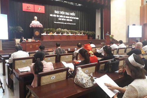 TP Hồ Chí Minh tìm cách nâng cao đời sống đồng bào các dân tộc thiểu số