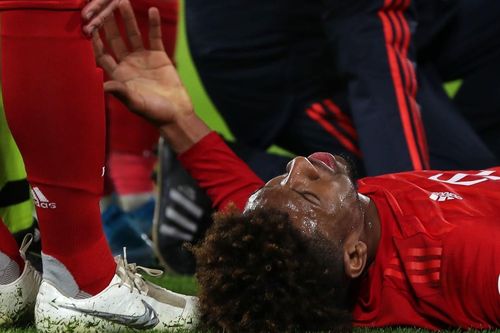Tiền đạo Bayern Munich tự dính chấn thương nghiêm trọng