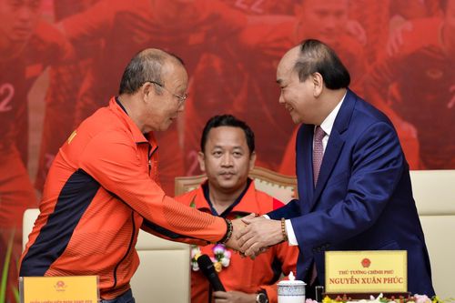 Thủ tướng nói về khát vọng Việt Nam sau HCV bóng đá ở SEA Games