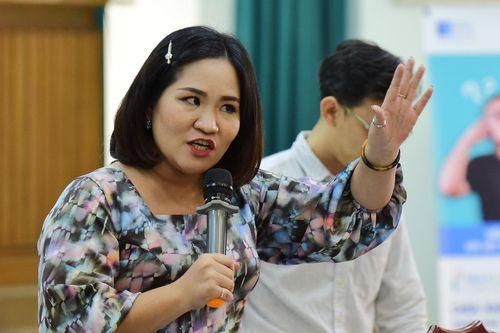'Mẹ có là mẹ nhà người ta đâu mà đòi con như con người ta'