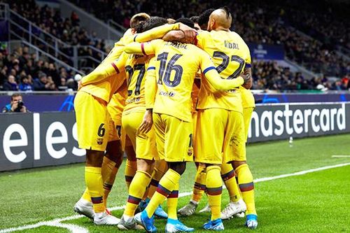 Barca: Valverde tìm an toàn với 3 trung vệ nhưng rủi ro xuất hiện nhiều hơn