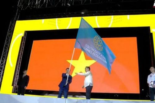 Việt Nam nhận cờ đăng cai SEA Games 31