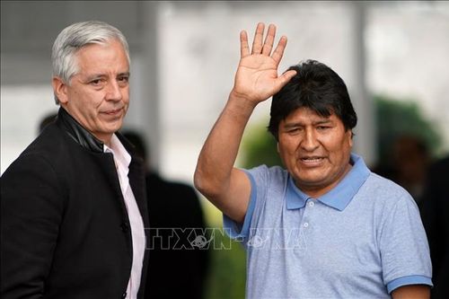 Cựu Tổng thống Bolivia tới Argentina tị nạn
