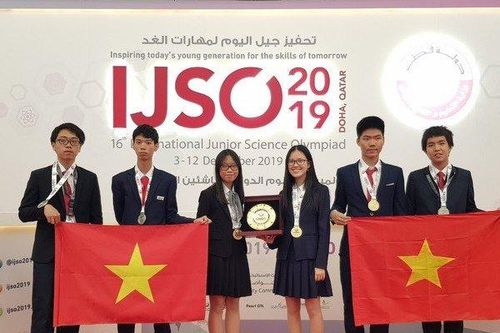 Học sinh Việt Nam 'đại náo' cuộc thi Olympic khoa học quốc tế, giành 3 huy chương vàng