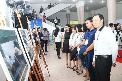 Triển lãm ảnh Những người làm truyền hình
