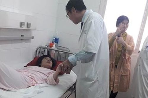 Cô gái bị xuất huyết não 'thập tử nhất sinh' hồi phục kỳ diệu