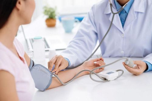 Phòng tránh tăng huyết áp khi trời lạnh