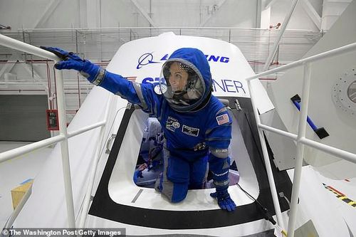 Boeing ra mắt tàu vũ trụ Starliner mới cao 5m
