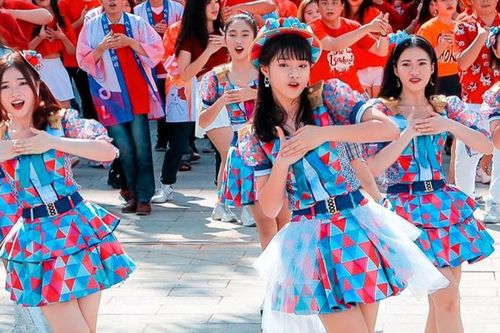 1.200 người tham gia MV của nhóm nhạc 'nhà giàu' SGO48