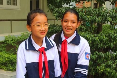 Hà Nội: Nhặt được chiếc ví có 20 triệu đồng, 2 học sinh trả lại người đánh rơi