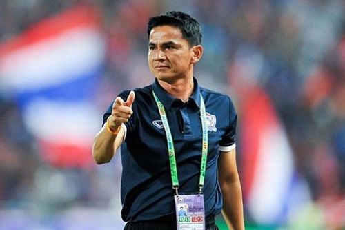 Kiatisuk ngưỡng mộ sự phát triển nhanh chóng của bóng đá Việt Nam