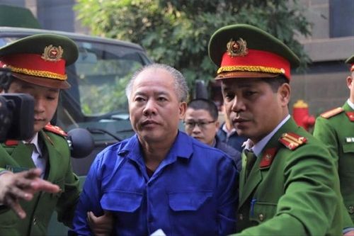 Tử hình kẻ đuổi cùng giết tận cả nhà em trai vì tranh chấp đất