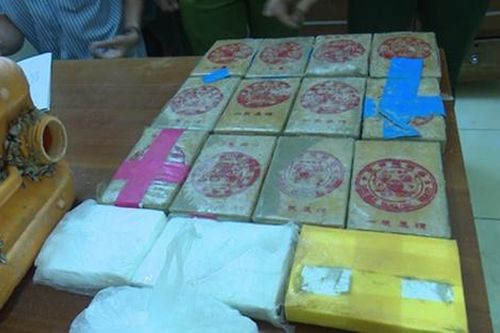 Khởi tố vụ án 25 bánh heroin dạt bờ biển ở Quảng Nam