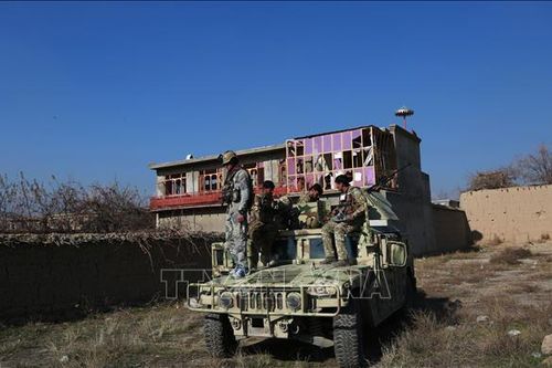 Mỹ tạm dừng đàm phán với Taliban