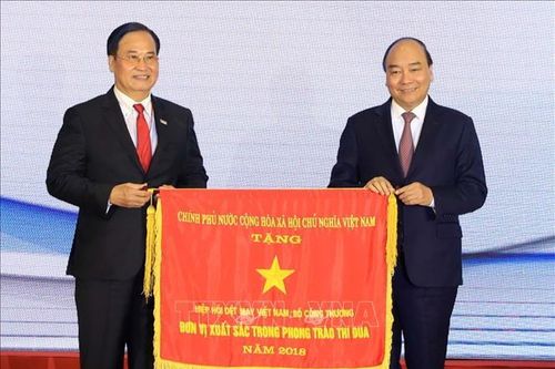 Thủ tướng: Ngành Dệt may cần giữ vững vị trí tốp đầu thế giới