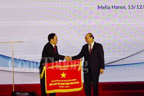 Thủ tướng kỳ vọng xuất khẩu dệt may đạt 100 tỷ USD vào năm 2030
