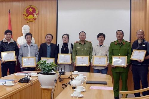 38.000 lượt khách đến tham quan Mùa hội Cỏ hồng