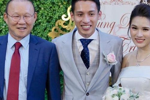 Đỗ Hùng Dũng và chuyện tình đặc biệt với người vợ không thích bóng đá