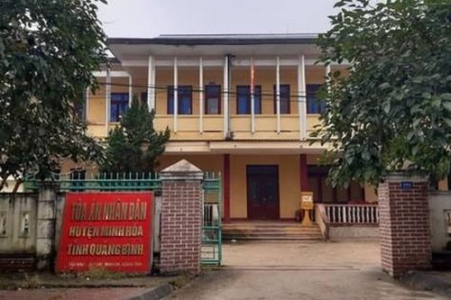 Chánh án 'mây mưa' với nữ kế toán tại phòng làm việc không được làm chủ tọa phiên tòa xét xử vụ hiếp dâm
