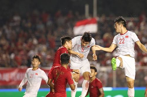 HLV Park Hang Seo khó tìm người thay Văn Hậu