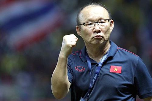 HLV Park Hang-seo phát biểu bất ngờ về tương lai. Văn Hậu được SC Heerenveen vinh danh