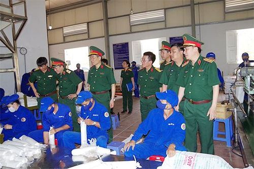 Xây dựng đơn vị vững mạnh toàn diện