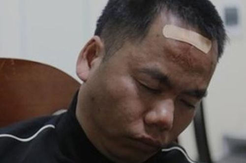 Tạm giữ đối tượng khống chế con đẻ, cháu ruột đòi 200 triệu đồng
