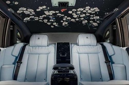 Siêu độc đáo Rolls-Royce Phantom phiên bản '999 đóa hồng'