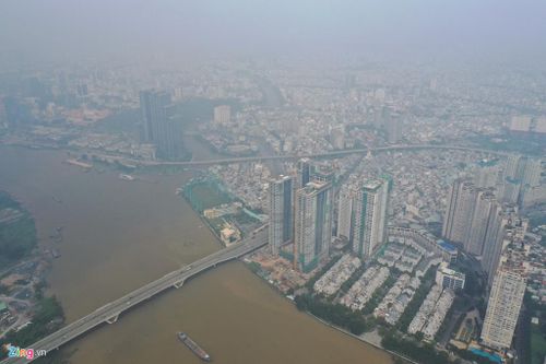 Sương mù bao phủ tác động xấu đến chất lượng không khí ở Hà Nội