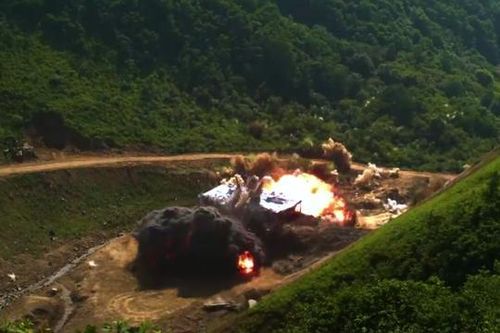 Hàn Quốc bất ngờ tung video mô phỏng tấn công phá hủy mục tiêu ở Triều Tiên