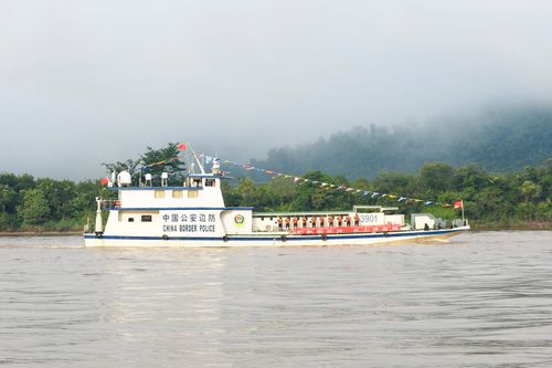 Trung Quốc cấm tàu lưu thông trên một đoạn Mekong để cho nổ mìn