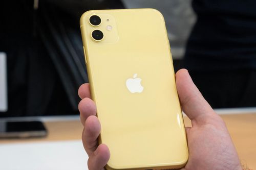 iPhone 11 xách tay tiếp tục giảm giá tại Việt Nam