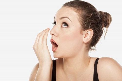 Làm thế nào chấm dứt hôi miệng?