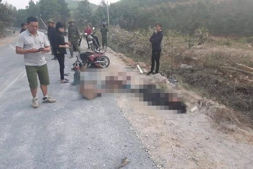 Ô tô tông va chạm với xe máy khiến 3 phụ nữ thương vong