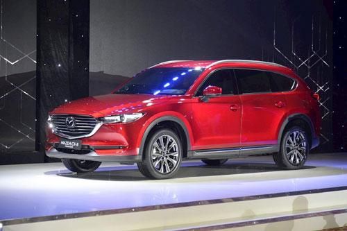 Mazda CX-8 giảm giá 100 triệu, 'đe nẹt' Toyota Fortuner, Hyundai Santa Fe