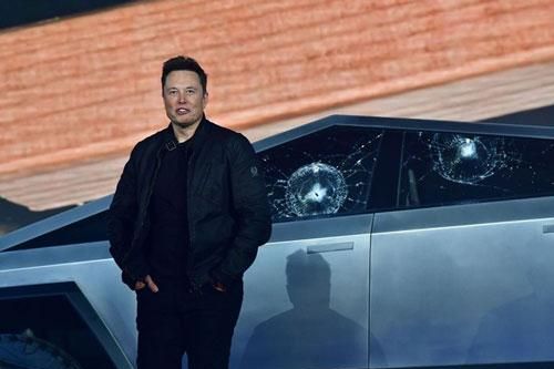 Vì sao sở hữu 20 tỷ USD nhưng Elon Musk thiếu tiền mặt?
