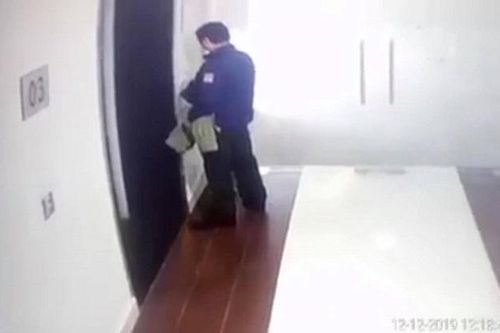 Thông tin mới nhất vụ người đàn ông trung niên tiểu bậy ngay hành lang chung cư gây bức xúc