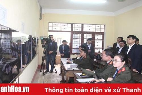 Chủ tịch UBND tỉnh Nguyễn Đình Xứng trực tiếp chỉ đạo, kiểm tra, giám sát buổi thi công chức năm 2019