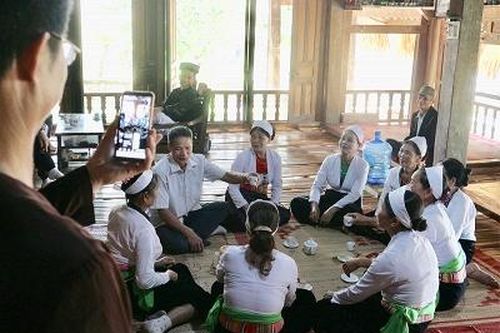Mạng xã hội - Không gian kết nối và bảo tồn văn hóa Đất Tổ