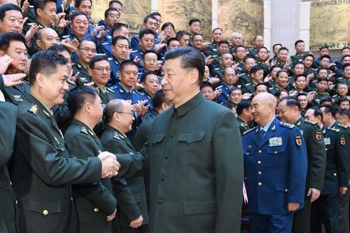 Ông Tập Cận Bình thăng hàm sĩ quan quân đội nhiều chưa từng có