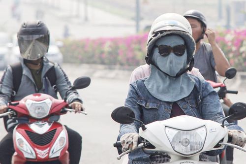'Nên khuyến cáo phụ huynh và học sinh về ô nhiễm không khí'