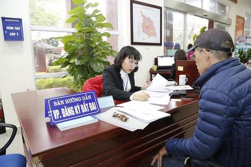 Xây dựng hình ảnh người cán bộ ứng xử chuẩn mực