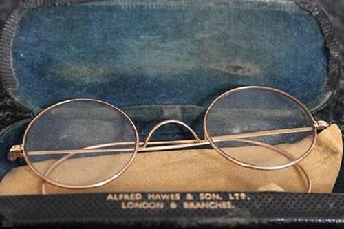 Di vật của John Lennon được bán đấu giá hơn 3 tỉ đồng