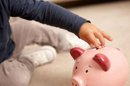 3 tuổi bất ngờ thành… triệu phú nhờ trúng số độc đắc