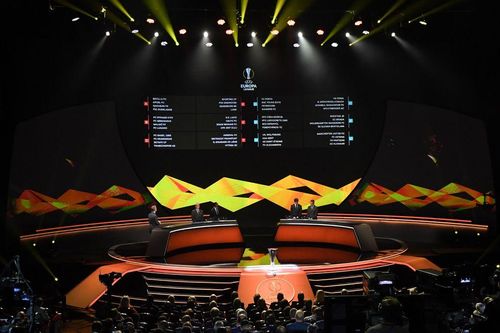 Bốc thăm knock-out Europa League: Arsenal và MU 'dễ thở'