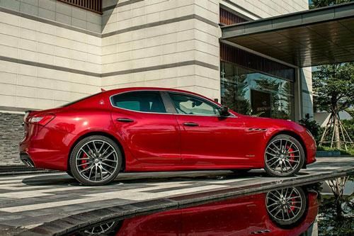 Bảng giá xe Maserati tháng 12/2019: Ưu đãi cực 'khủng'