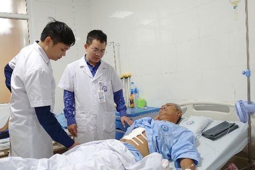 Người đàn ông Hải Phòng có hàng nghìn con sán lá gan trong đường mật