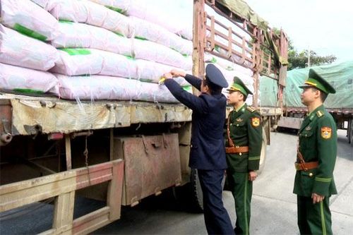 Phòng, chống buôn lậu trên tuyến biên giới